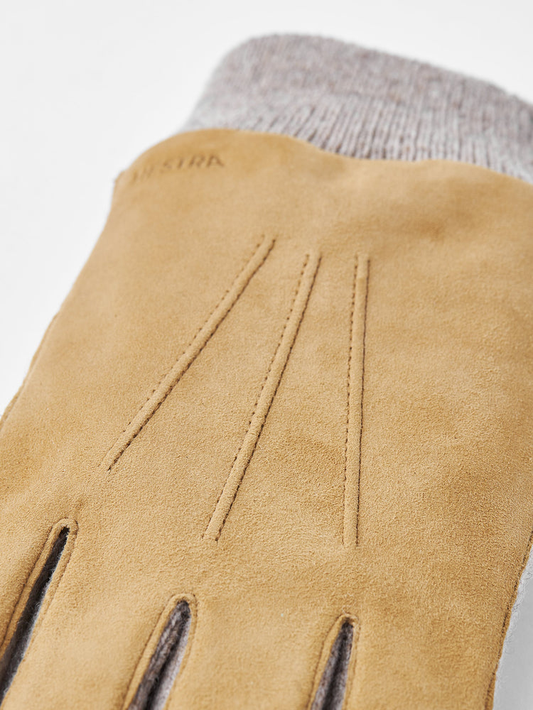 
                  
                    GEOFFREY Camel Gloves
                  
                