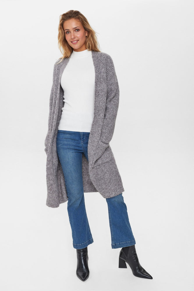 
                  
                    NUZINDI – Lange Strickjacke mit meliertem Storm-Front-Muster
                  
                