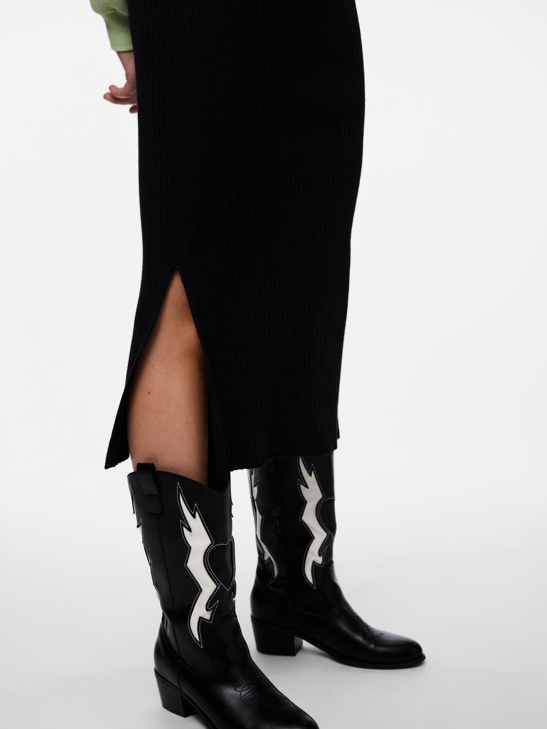 
                  
                    PCCRISTA Black  Midi Knit  Skirt
                  
                