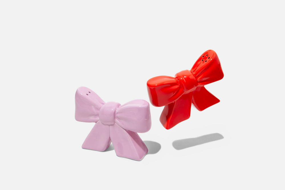 Bow Salt & Pepper Set