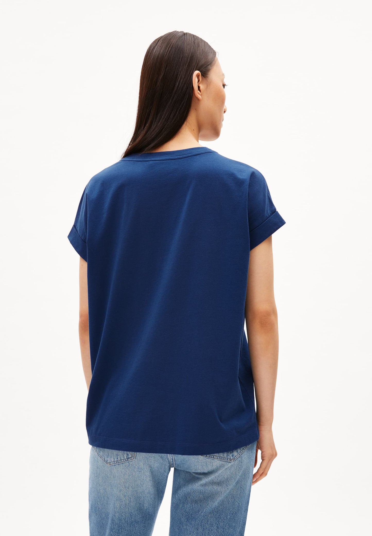 
                  
                    IDAARA – Lockeres T-Shirt in verblasstem Indigoblau
                  
                