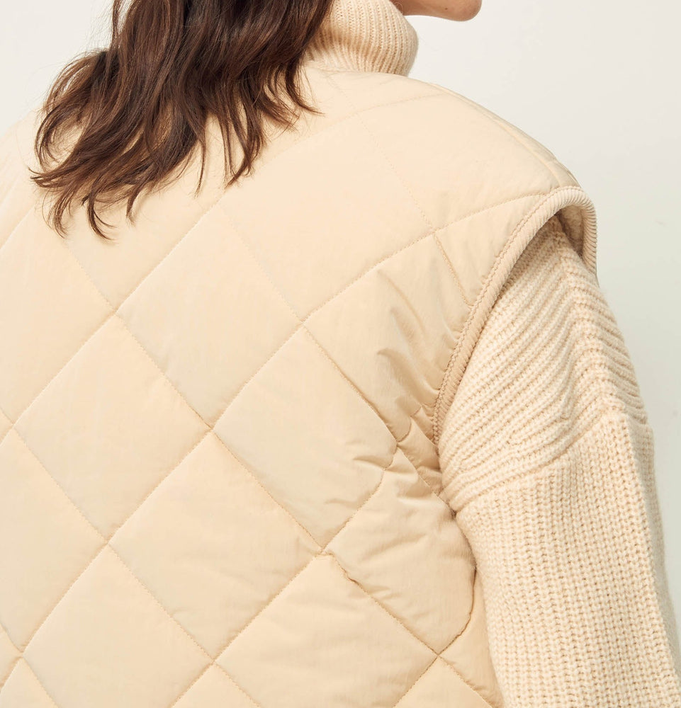 
                  
                    SNOWDONIA Sandcream Jacket
                  
                