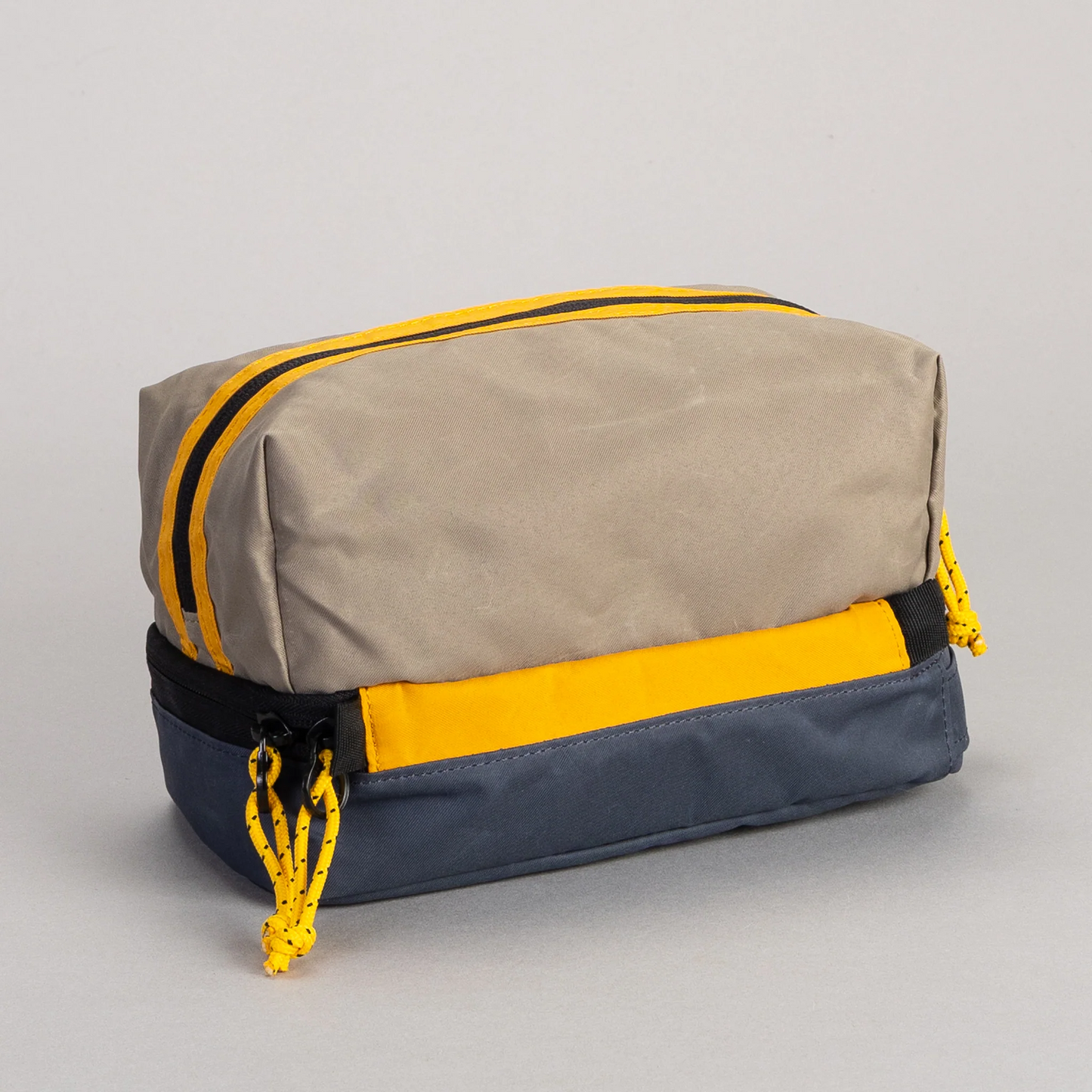 
                  
                    EVE Khaki Yellow Navy Wash Bag
                  
                