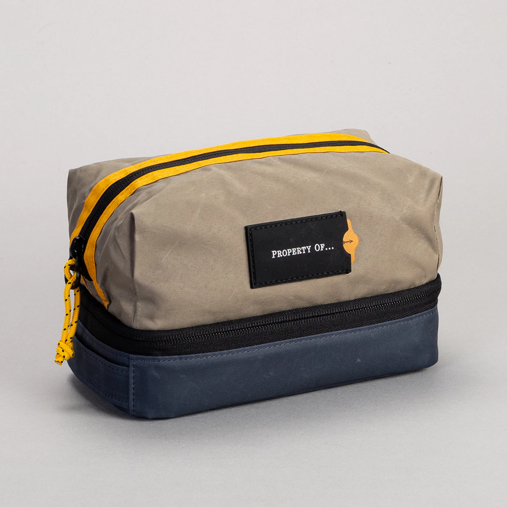 EVE Khaki Yellow Navy Wash Bag