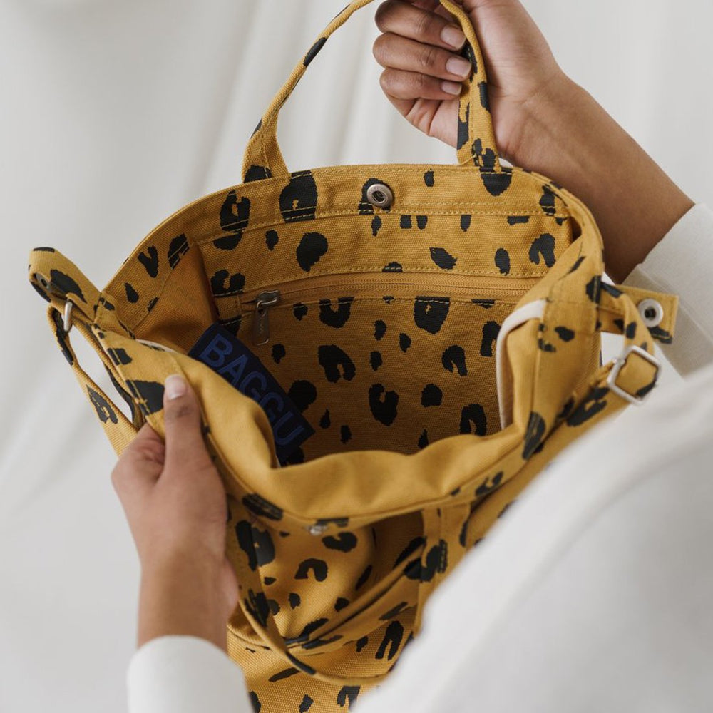 Leopard Print Cotton Canvas Duck Bag Victoria met Albert