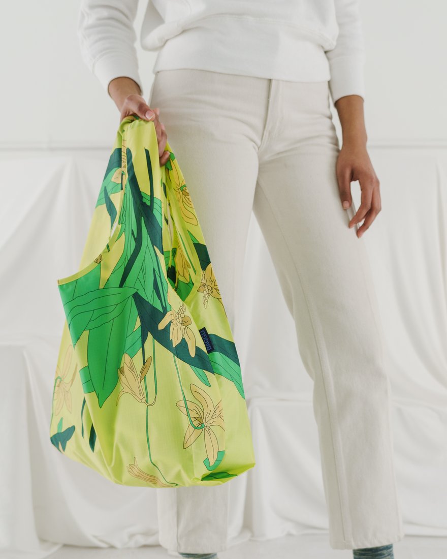 Yellow Lilly Standard Reusable Bag – Victoria met Albert